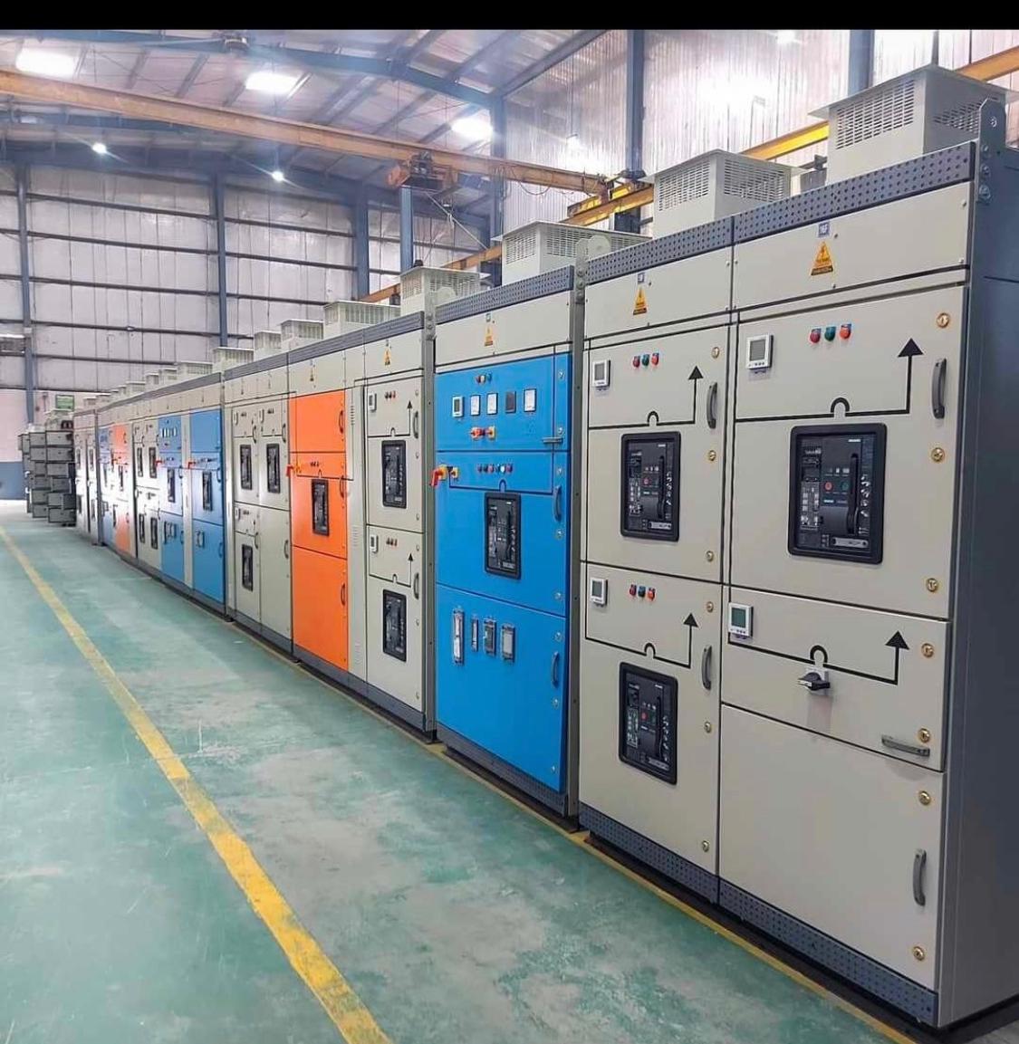 Synchronizing Panel Showcase